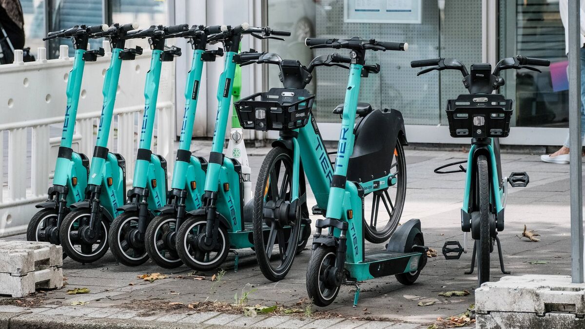 Scooterparkplatz Düsse IMAGO/Michael Gstettenbauer/Globallookpress