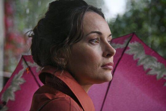 Кадр из сериала «Красавица и чудовище»