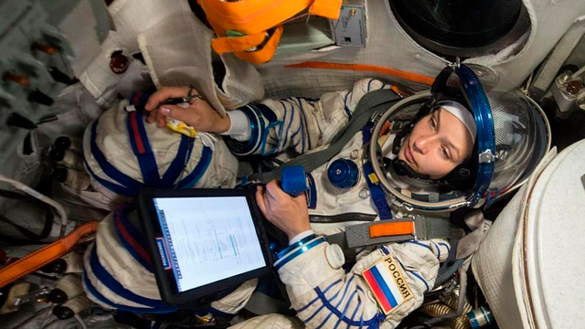 https://twitter.com/roscosmos