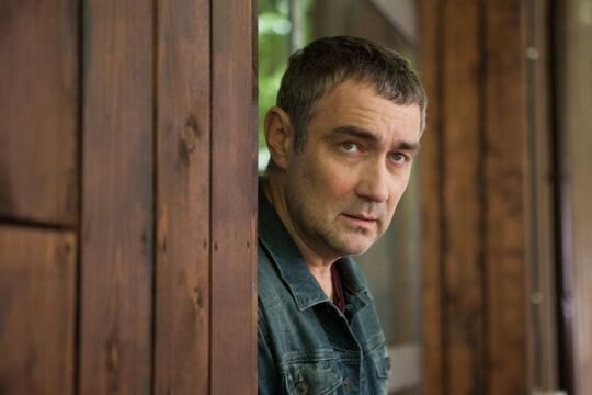 Кадр из сериала «Балабол»