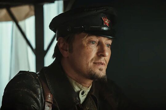 Кадр из фильма «Бендер: Начало»