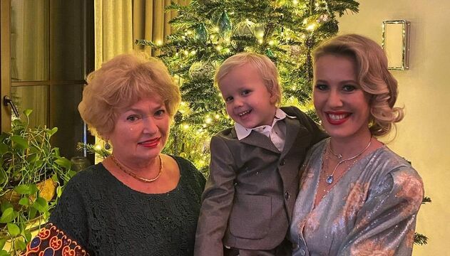 https://www.instagram.com/xenia_sobchak/