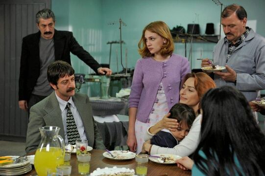 Кадр из сериала «Бесценное время»