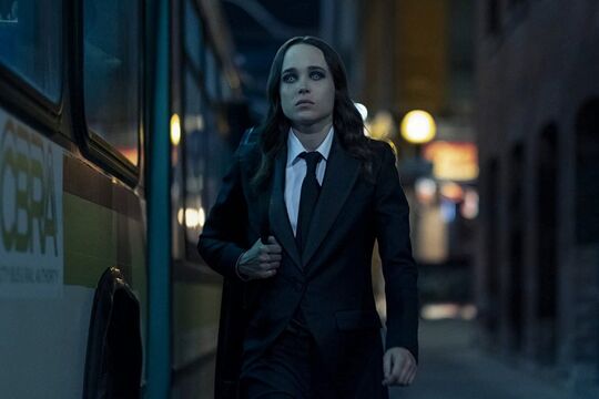 Кадр из сериала «Академия Амбрелла»