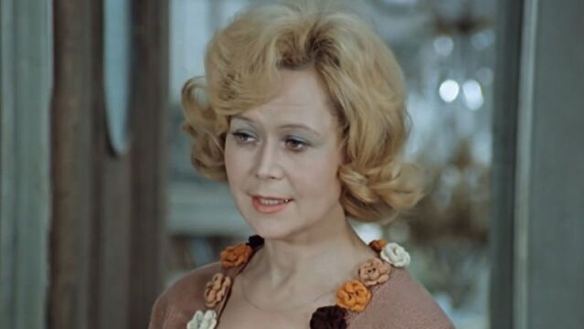 Кадр из фильма «Служебный роман», 1977 год