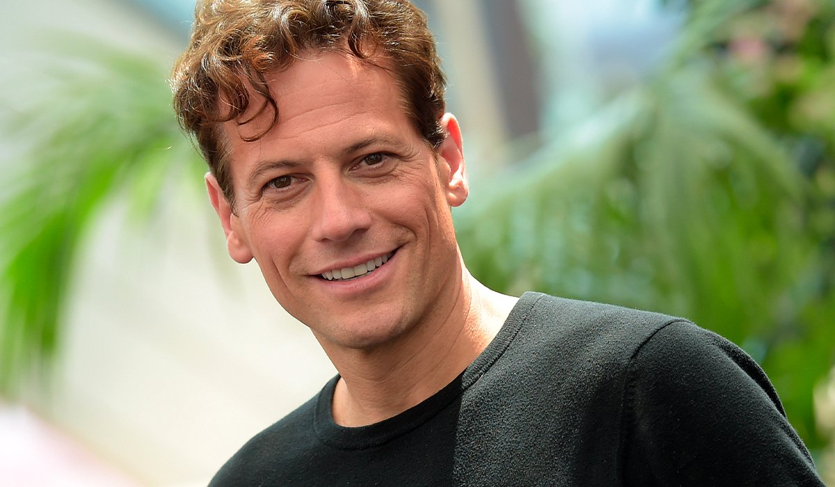 мортис джо джо. фрэнк 18. фрэнк 18. фанфики про мортиса и фрэнка. фрэнк браво старс.